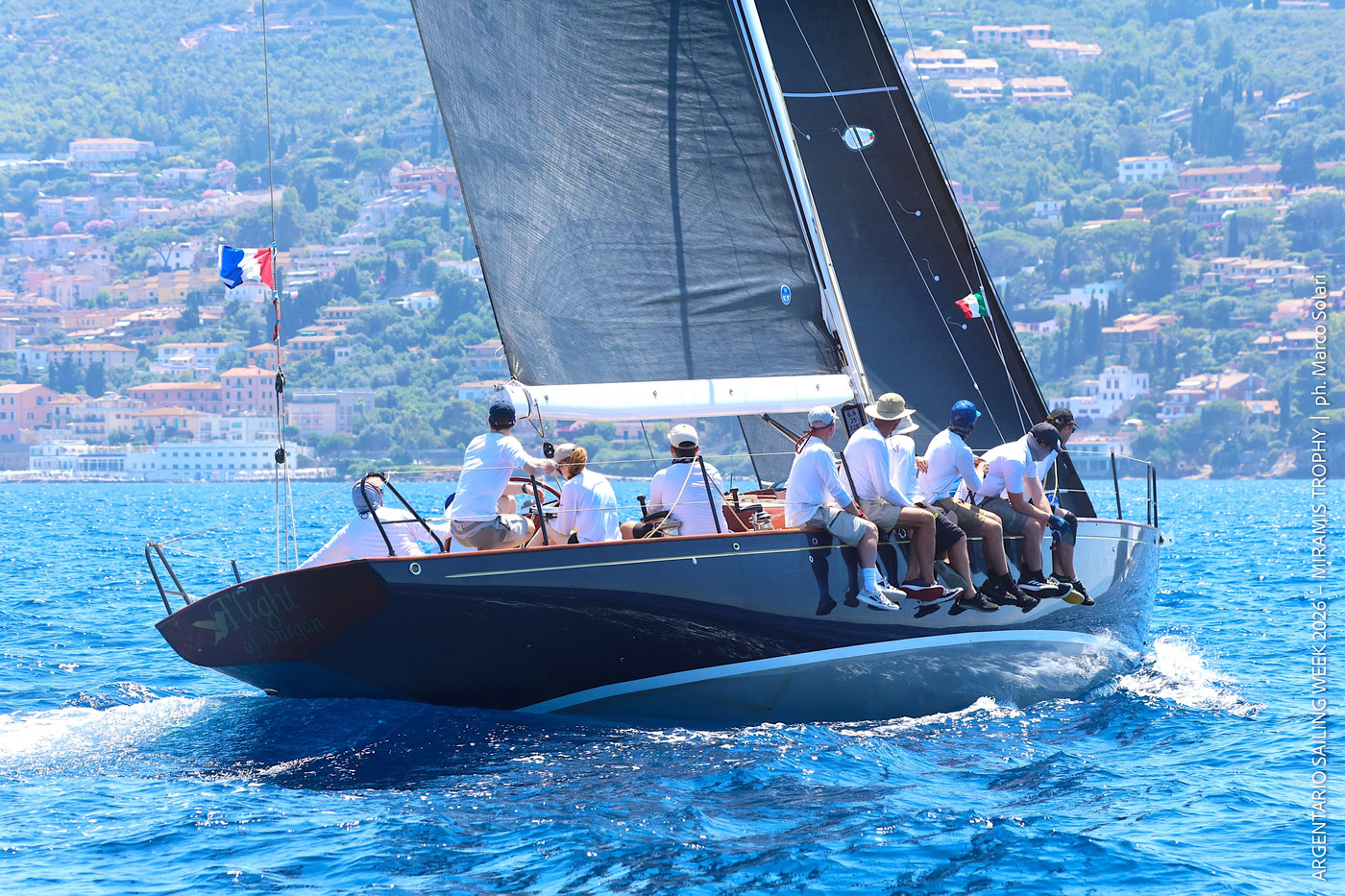 Vento ideal e duelos entre lendas marcam primeiro dia da Argentario Sailing Week