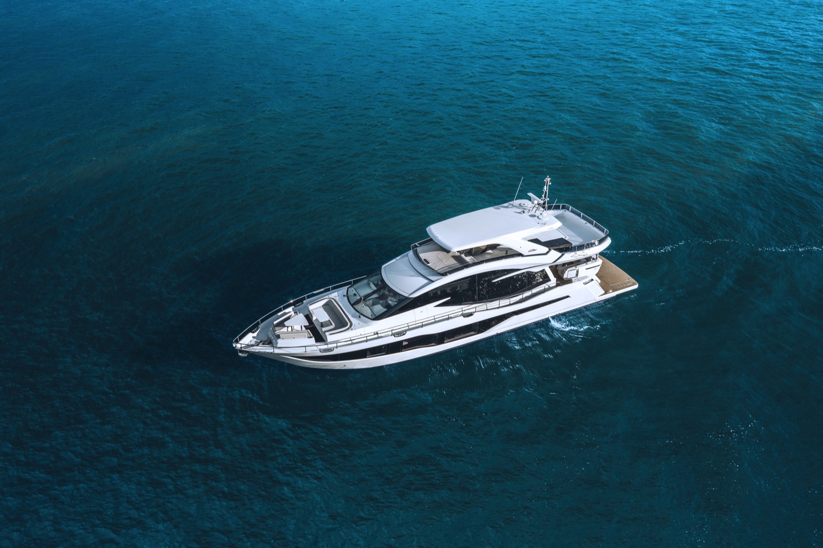 Galeon brings its flagship, the 25.71-metre 800 FLY, to its European debut in Cannes