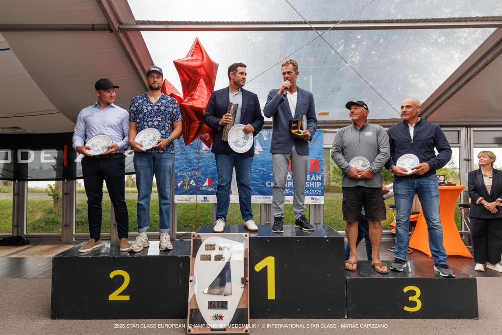 Scheidt y Sperry en el podio de Medemblik, al centro. Los alemanes Heuwinkel y Spehr quedaron segundos, y los italianos Negri y Lambertenghi terceros. Foto: International Star Class / Matias Capizzano